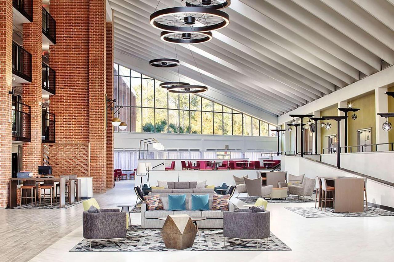 Отель Wyndham Garden Columbia-Ft Jackson Экстерьер фото