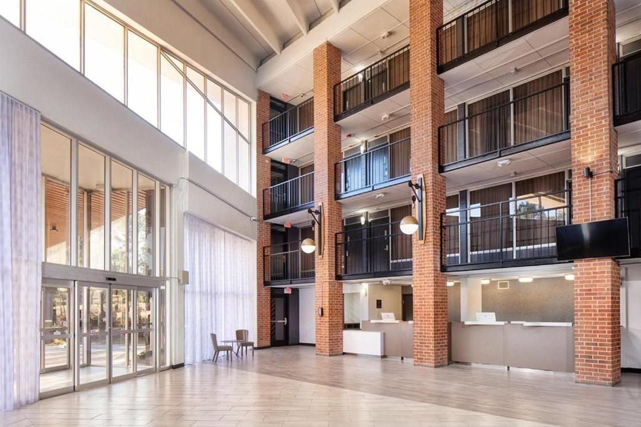 Отель Wyndham Garden Columbia-Ft Jackson Экстерьер фото