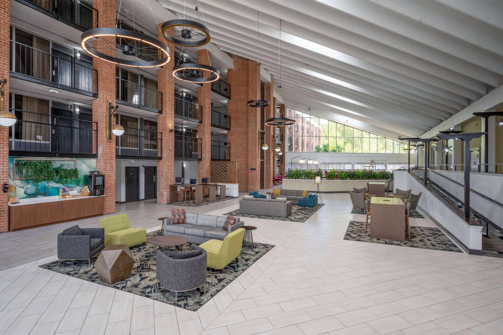 Отель Wyndham Garden Columbia-Ft Jackson Экстерьер фото