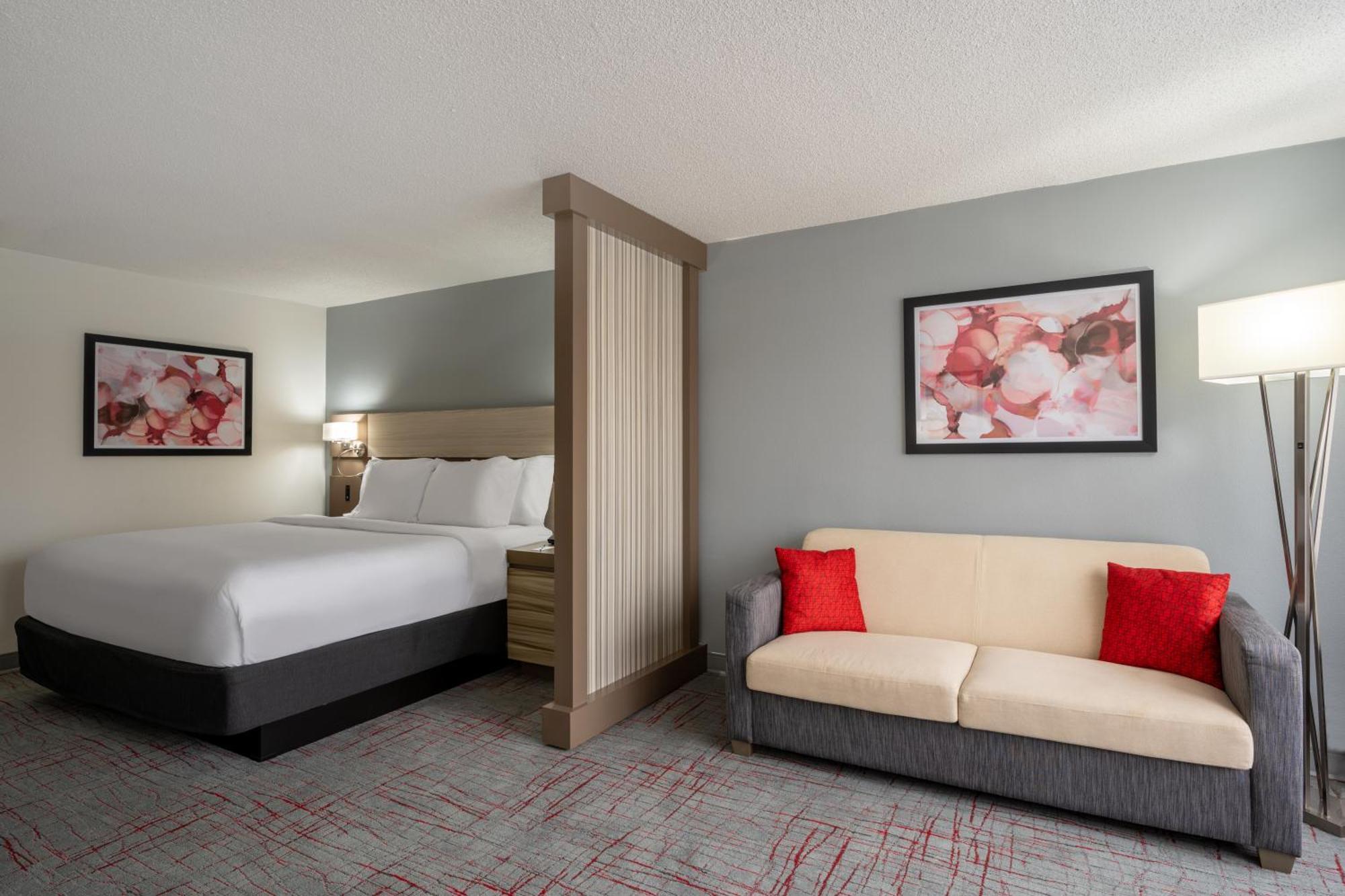 Отель Wyndham Garden Columbia-Ft Jackson Экстерьер фото
