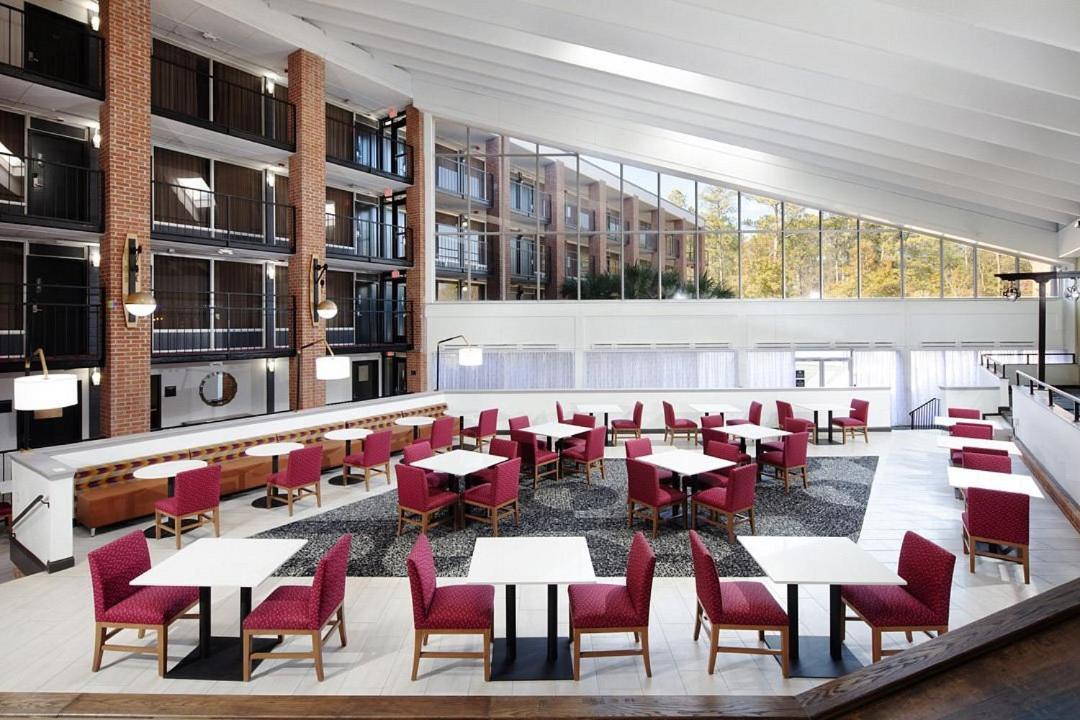 Отель Wyndham Garden Columbia-Ft Jackson Экстерьер фото